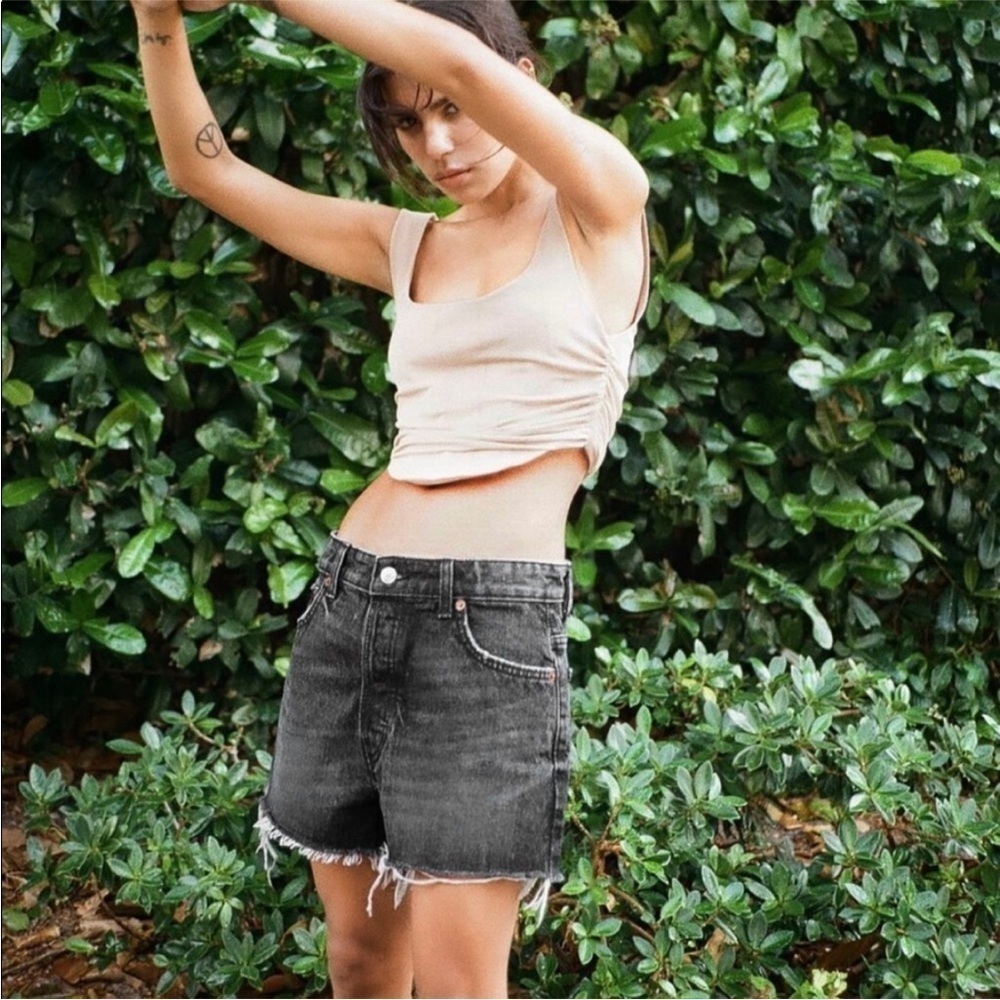 Zara Straight Cut Shorts Black Gray Denim Cutoff Buttonfly - Picture 2 of 7